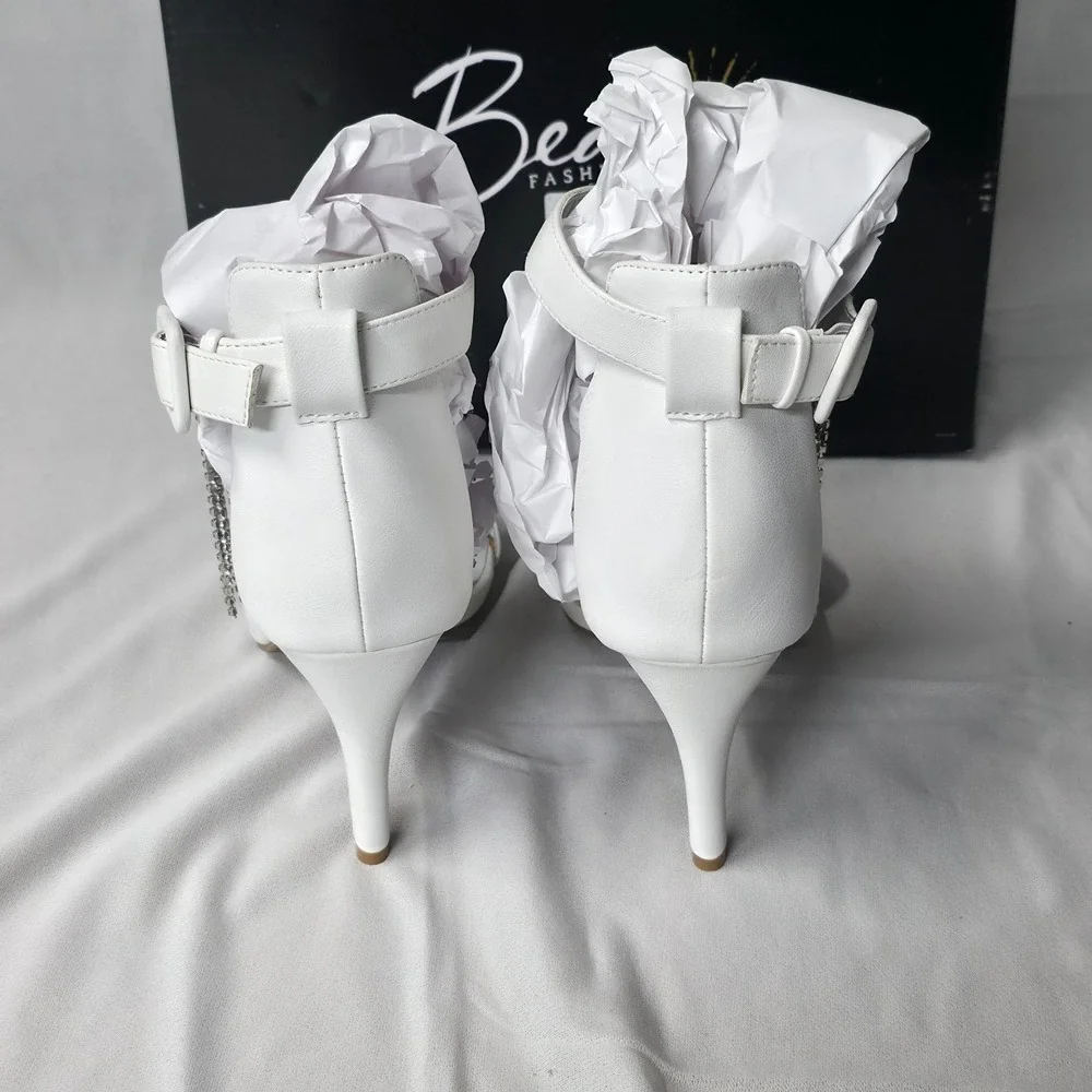 Beacon Women's Glamour Rhinestone White Heels Size 9M NIB